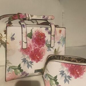 Fashion spring crossbody with matching pouch